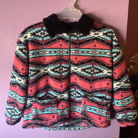 Soft pink native themed jacket - Picture 1 of 8